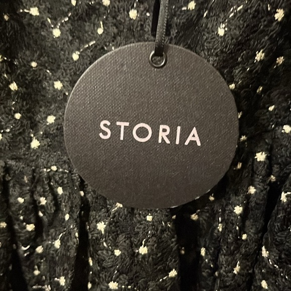 Black flower design Storia Dress - Picture 4 of 6